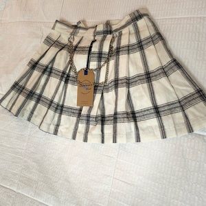 BRAND NEW CUTE SKIRT